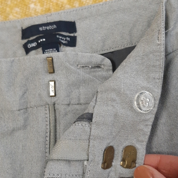 GAP Curvy Cropped pants - Picture 3 of 6